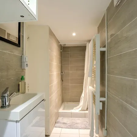 Apartment 5