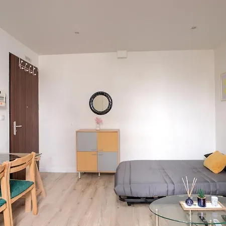 Apartment 5 *