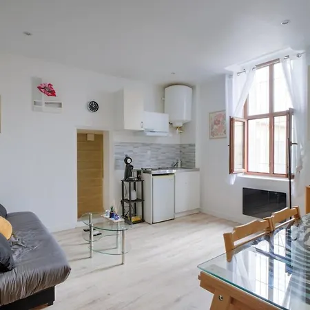 Apartment 5